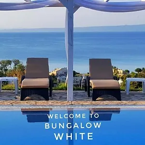  Apartment White Tennis &